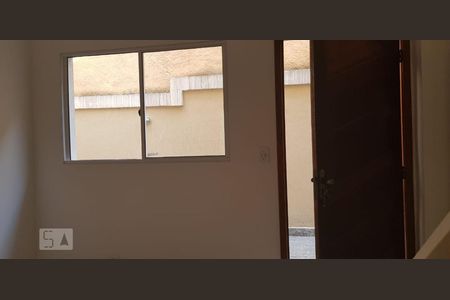 Casa de condomínio à venda com 61m², 2 quartos e 1 vagaSala