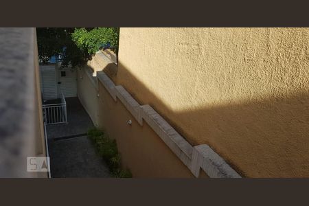 Casa de condomínio à venda com 61m², 2 quartos e 1 vagaVista