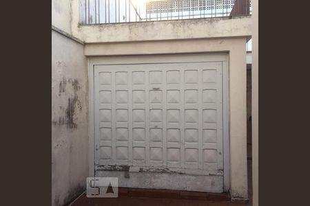Casa à venda com 253m², 4 quartos e 5 vagas Casa à venda com 253m², 4 quartos e 5 vagasGaragem