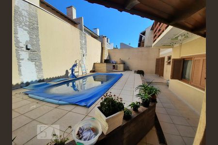 Casa à venda com 250m², 3 quartos e 3 vagas