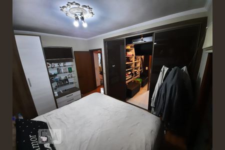 Casa à venda com 250m², 3 quartos e 3 vagas