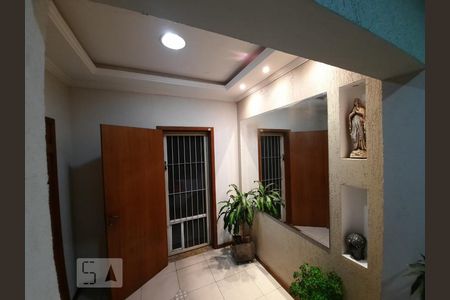 Casa à venda com 250m², 3 quartos e 3 vagas