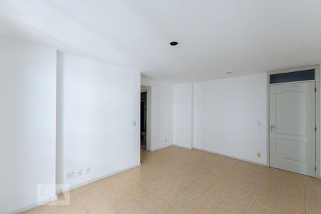 Sala de apartamento para alugar com 2 quartos, 60m² em Santa Rosa, Niterói