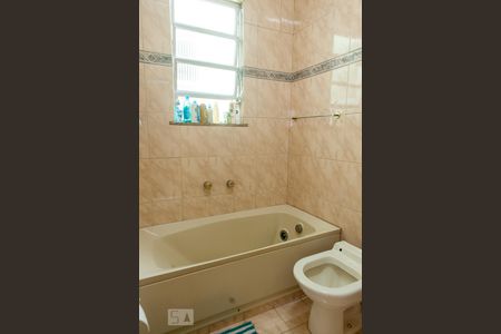 Apartamento para alugar com 75m², 2 quartos e sem vagaBanheiro