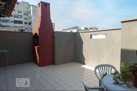 Apartamento para alugar com 75m², 2 quartos e sem vagaVaranda