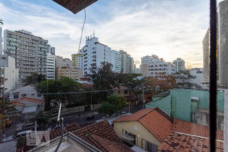 Apartamento à venda com 230m², 4 quartos e 2 vagas Apartamento à venda com 230m², 4 quartos e 2 vagasVista da suite