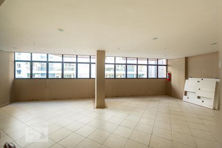 Apartamento à venda com 230m², 4 quartos e 2 vagas Apartamento à venda com 230m², 4 quartos e 2 vagasÁrea comum - Salão de festas