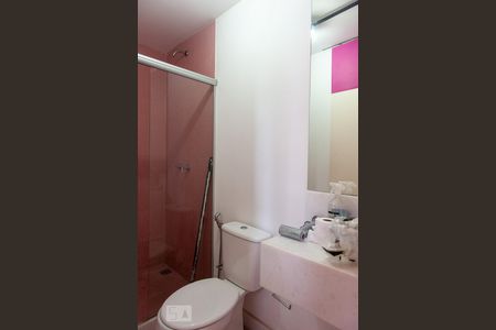 Casa à venda com 450m², 13 quartos e 2 vagas Casa à venda com 450m², 13 quartos e 2 vagasBanheiro Suite 2