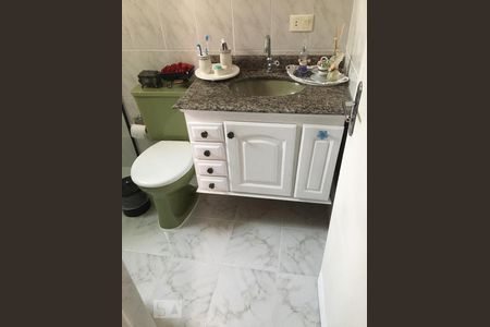 Apartamento à venda com 55m², 2 quartos e 1 vaga Apartamento à venda com 55m², 2 quartos e 1 vagaBanheiro