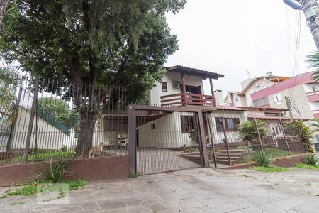 Casa à venda com 396m², 4 quartos e 4 vagasFachada