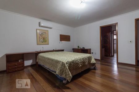 Casa à venda com 396m², 4 quartos e 4 vagasDormitório 4