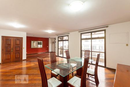 Sala de apartamento para alugar com 4 quartos, 215m² em Icaraí, Niterói