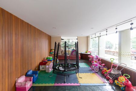Apartamento à venda com 146m², 3 quartos e 2 vagas Apartamento à venda com 146m², 3 quartos e 2 vagasBrinquedoteca