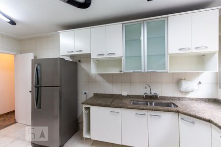 Apartamento à venda com 146m², 3 quartos e 2 vagas Apartamento à venda com 146m², 3 quartos e 2 vagasCozinha