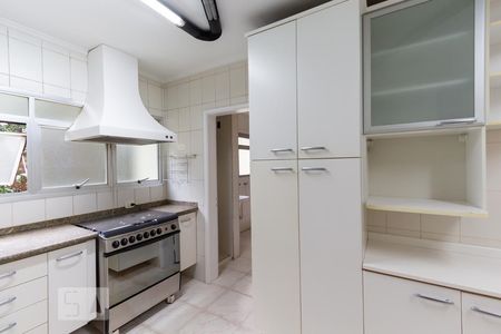 Apartamento à venda com 146m², 3 quartos e 2 vagas Apartamento à venda com 146m², 3 quartos e 2 vagasCozinha