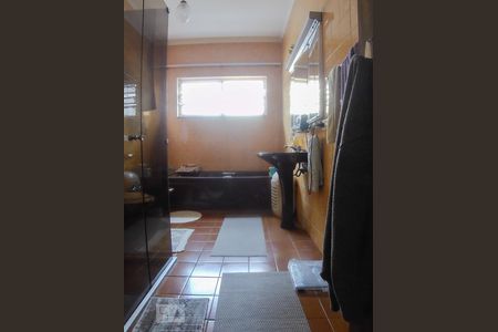 Casa para alugar com 360m², 3 quartos e 2 vagas Casa para alugar com 360m², 3 quartos e 2 vagasBanheiro