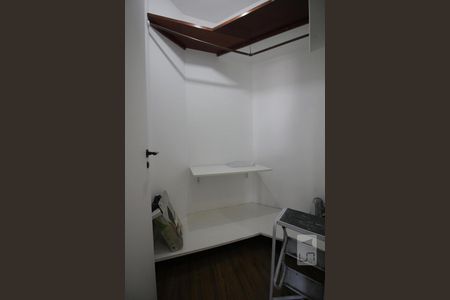 Closet de apartamento para alugar com 1 quarto, 48m² em Vila Andrade, São Paulo
