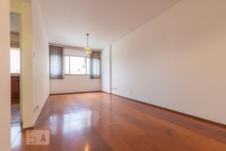 Sala de apartamento para alugar com 1 quarto, 56m² em Centro, Campinas