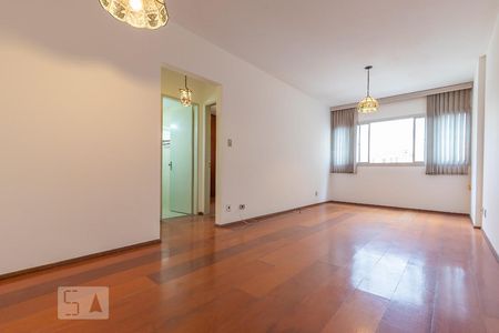 Sala de apartamento para alugar com 1 quarto, 56m² em Centro, Campinas
