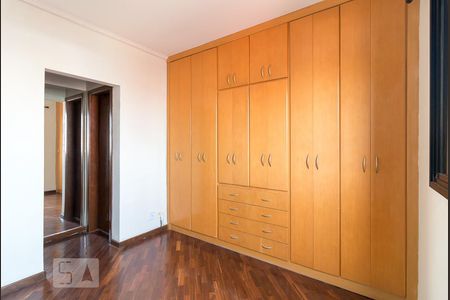 Apartamento à venda com 75m², 3 quartos e 2 vagasQuarto 3 suíte
