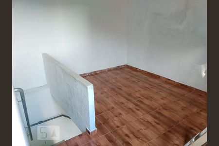 Sala 2 de casa para alugar com 1 quarto, 100m² em Jardim Palmira, Guarulhos