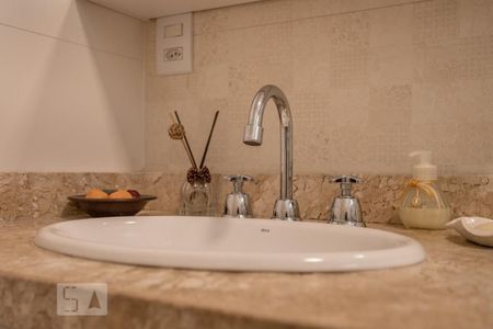 Apartamento à venda com 119m², 2 quartos e 1 vaga Apartamento à venda com 119m², 2 quartos e 1 vagaBanheiro