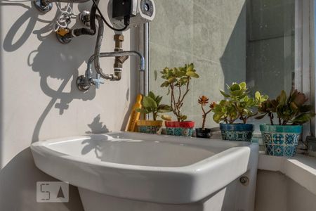 Apartamento à venda com 119m², 2 quartos e 1 vaga Apartamento à venda com 119m², 2 quartos e 1 vagaÁrea de Serviço