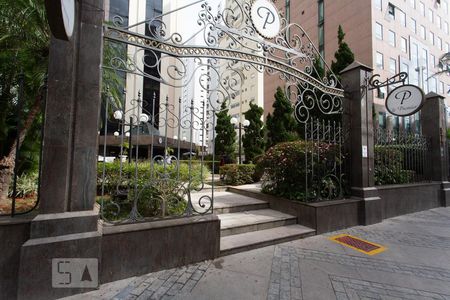 Apartamento para alugar com 35m², 1 quarto e 1 vaga Apartamento para alugar com 35m², 1 quarto e 1 vagaFachada e portaria