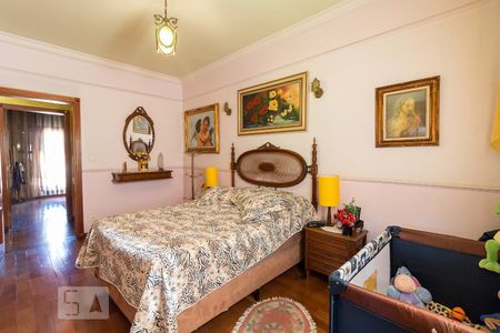 Casa à venda com 450m², 3 quartos e 5 vagasQuarto 1 suíte