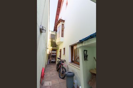 Casa à venda com 450m², 3 quartos e 5 vagasÁrea externa lateral