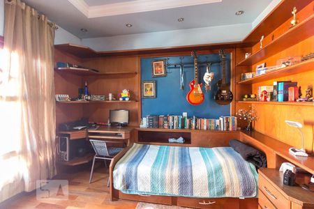 Casa à venda com 450m², 3 quartos e 5 vagasQuarto 2 suíte