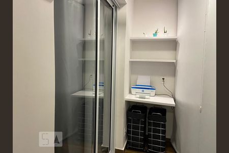 Varanda de kitnet/studio para alugar com 1 quarto, 32m² em Barra Funda, São Paulo