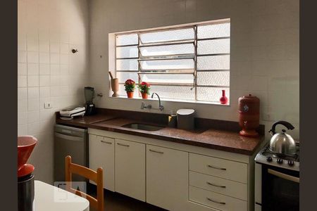 Casa à venda com 223m², 4 quartos e 2 vagasCozinha