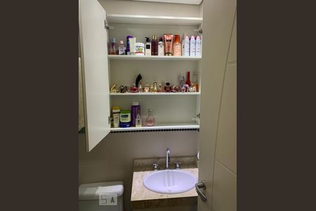 Apartamento à venda com 64m², 3 quartos e 1 vaga Apartamento à venda com 64m², 3 quartos e 1 vagaBanheiro