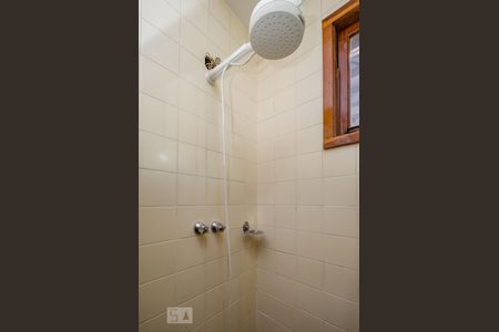 Casa à venda com 380m², 4 quartos e 4 vagasBanheiro Social