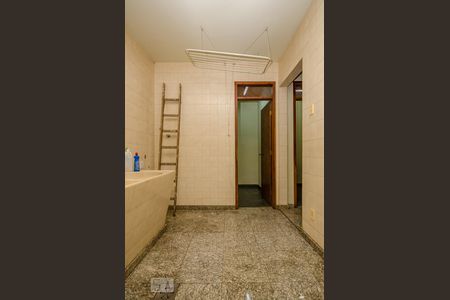 Casa à venda com 380m², 4 quartos e 4 vagasÁrea de Serviço