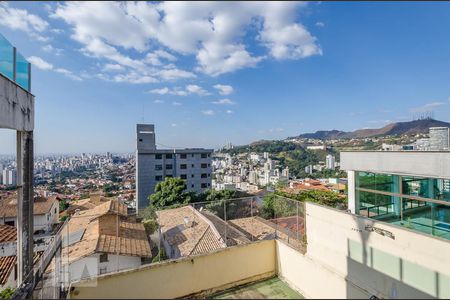 Casa à venda com 380m², 4 quartos e 4 vagasvaranda Suíte master