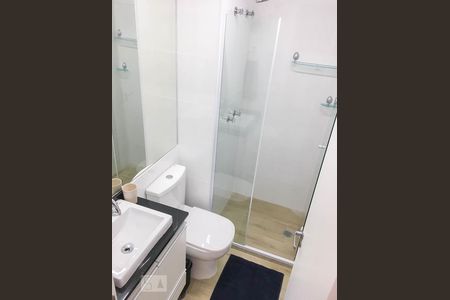 Banheiro de kitnet/studio para alugar com 1 quarto, 30m² em Campo Belo, São Paulo