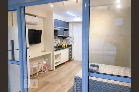 Sala de kitnet/studio para alugar com 1 quarto, 30m² em Campo Belo, São Paulo
