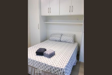 Quarto de kitnet/studio para alugar com 1 quarto, 30m² em Campo Belo, São Paulo
