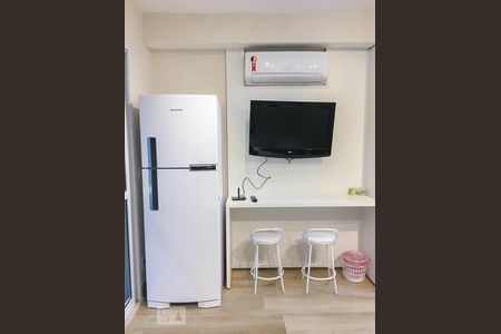 Sala de kitnet/studio para alugar com 1 quarto, 30m² em Campo Belo, São Paulo