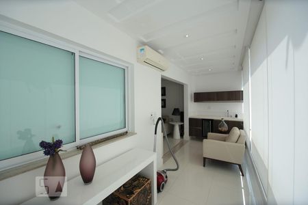 Apartamento para alugar com 2 quartos, 95m² em Recreio dos Bandeirantes, Rio de Janeiro