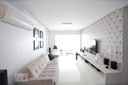 Apartamento para alugar com 2 quartos, 95m² em Recreio dos Bandeirantes, Rio de Janeiro