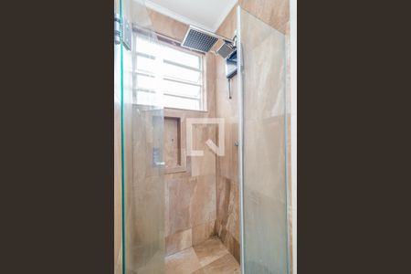 Banheiro de kitnet/studio para alugar com 1 quarto, 33m² em Menino Deus, Porto Alegre