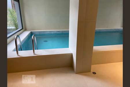Apartamento à venda com 126m², 3 quartos e 2 vagas Apartamento à venda com 126m², 3 quartos e 2 vagasÁrea Comum - Piscina