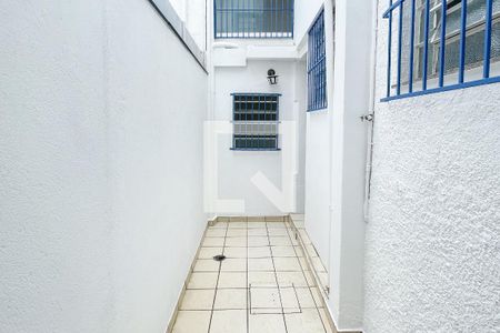 Casa à venda com 150m², 3 quartos e 1 vaga Casa à venda com 150m², 3 quartos e 1 vagaCorredor externo