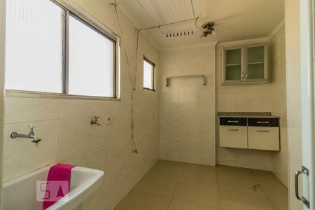 Apartamento à venda com 59m², 2 quartos e 1 vaga Apartamento à venda com 59m², 2 quartos e 1 vagaDetalhe da área de serviço