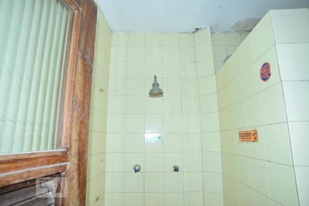 Casa à venda com 220m², 4 quartos e 2 vagasBanheiro 1