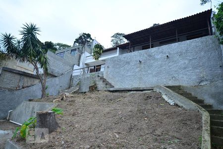 Casa à venda com 220m², 4 quartos e 2 vagasQuintal