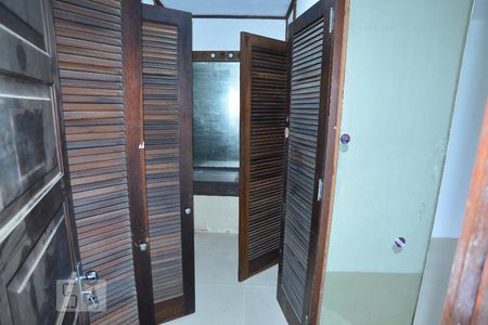 Casa à venda com 220m², 4 quartos e 2 vagasCorredor